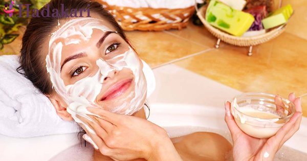 නිළියක් වගේ ලස්සන වෙන්න මී කිරිවලින් මුහුණට සත්කාර කරන්නේ මෙහෙමයි | How to treat your face with curd